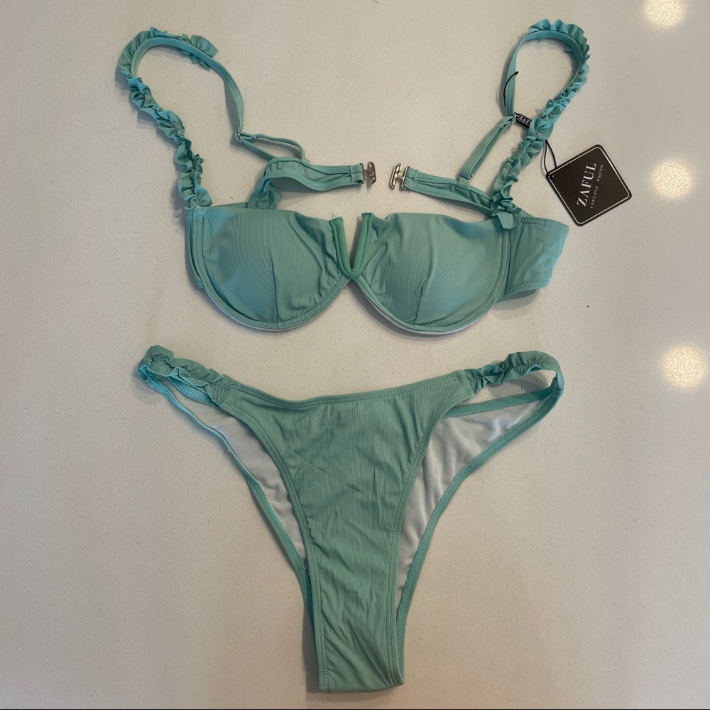 Ruffle green/blue bikini (top & bottom) - L